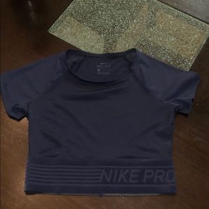 Women’s Nike Pro Mesh Crop Top
